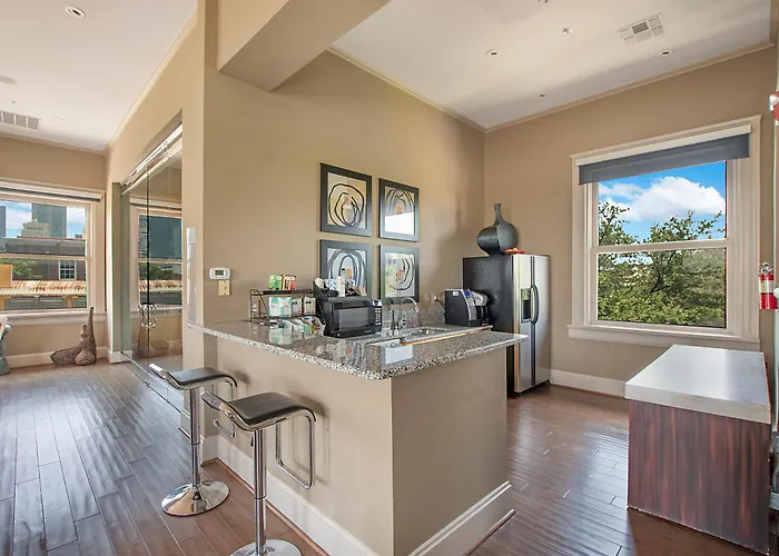 Vanity 2 Bedroom Loft Downtown Ft Worth